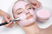 Fatores associados à acne da mulher adulta são estudados por pesquisadores italianos Fatores associados à acne da mulher adulta são estudados por pesquisadores italianos