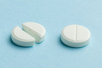 Redu&ccedil;&atilde;o de 5 mg da olanzapina combinada &agrave; terapia antiem&eacute;tica para a preven&ccedil;&atilde;o de n&aacute;usea e v&ocirc;mito induzidos por quimioterapia mostrou ser eficaz