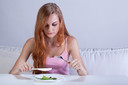 Estudo aponta influ&ecirc;ncia dos ritmos circadianos e do sono na anorexia nervosa
