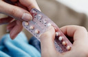 Risco de dem&ecirc;ncia foi associado &agrave; terapia hormonal na menopausa, mesmo em mulheres com 55 anos ou menos